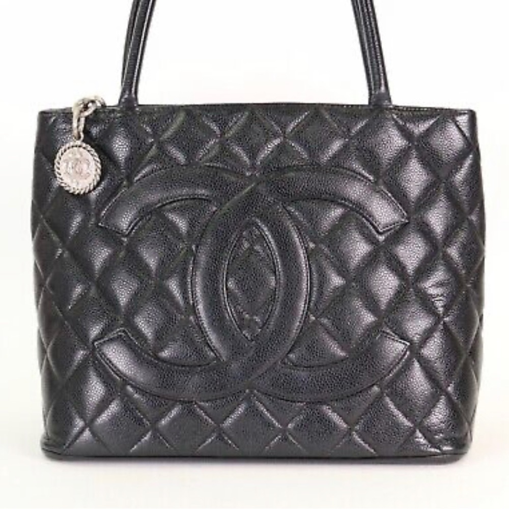 AUTHENTIC CHANEL Cavier Medallion Tote bag